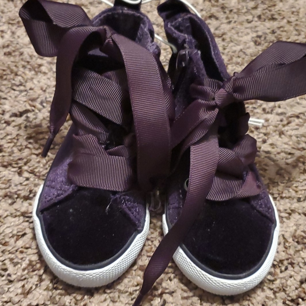 Toddler sneakers